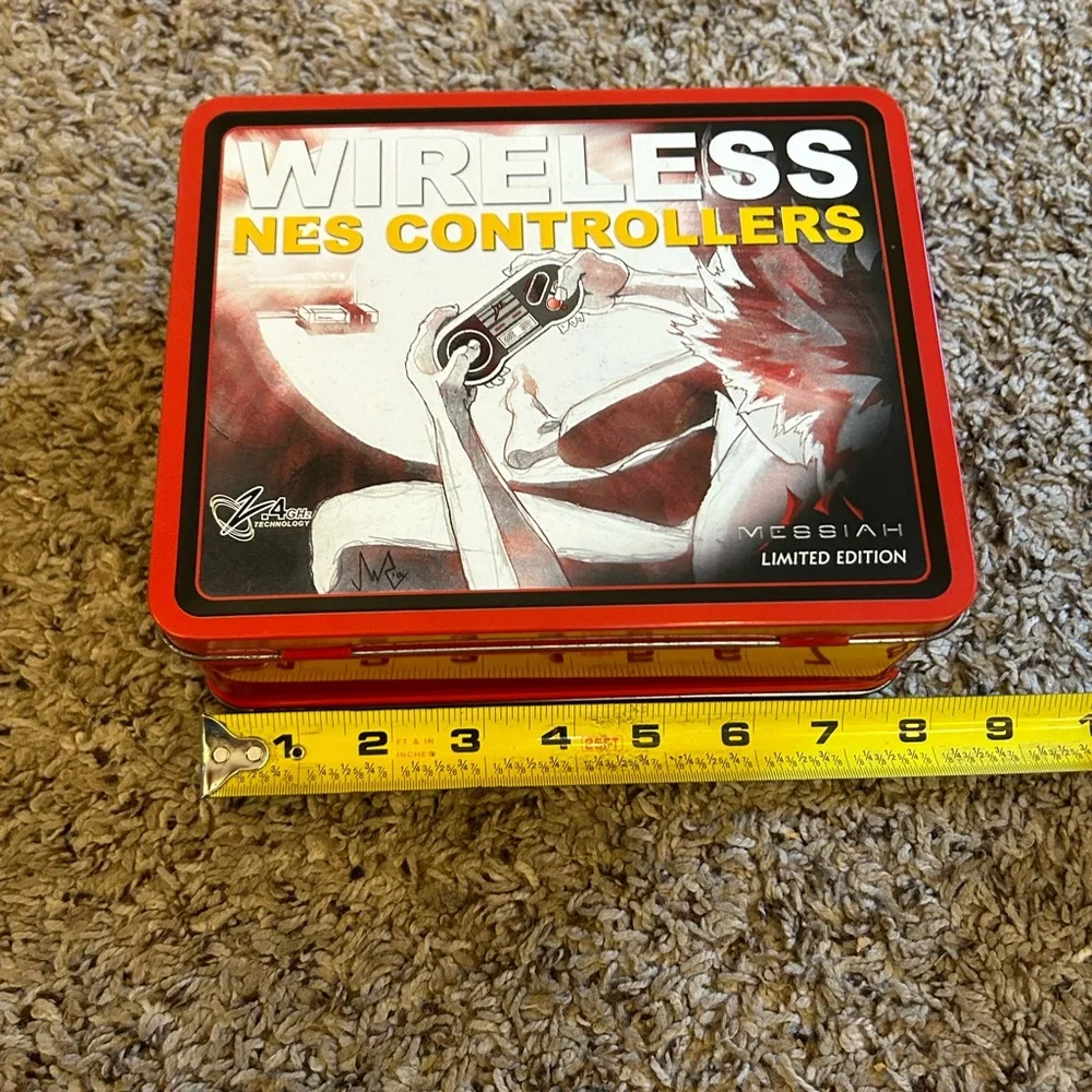 Messiah Limited Edition wireless NES Nintendo controller set 2 metal lunchbox